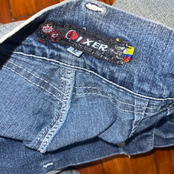 Vintage Low-Rise Colombian Medium Wash Embroidered Straight Leg Jeans - Picture 11 of 16